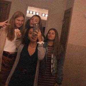 Meet your Posher, Nadya